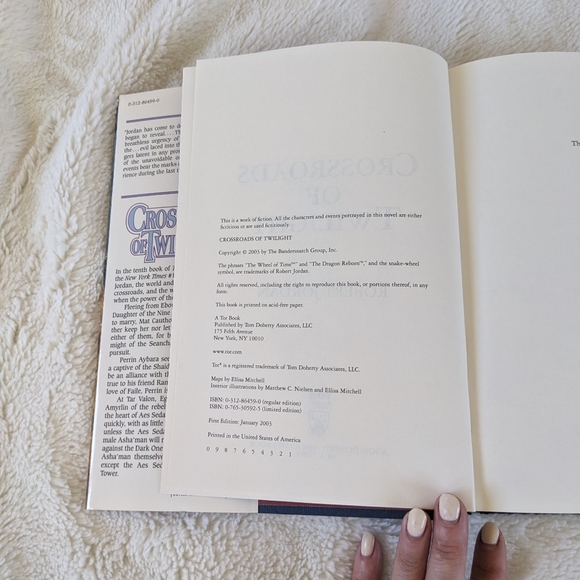 Wheel of Time book 10: Crossroads of Twilight - FIRST edition! - Picture 2 of 9